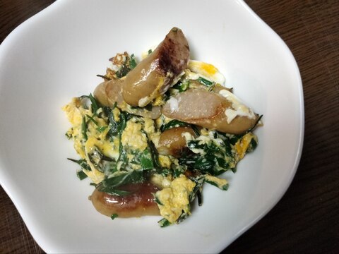 ウインナーと細ニラの卵とじ炒め